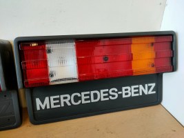 2 vrachtwagen achterlichten Mercedes (2)